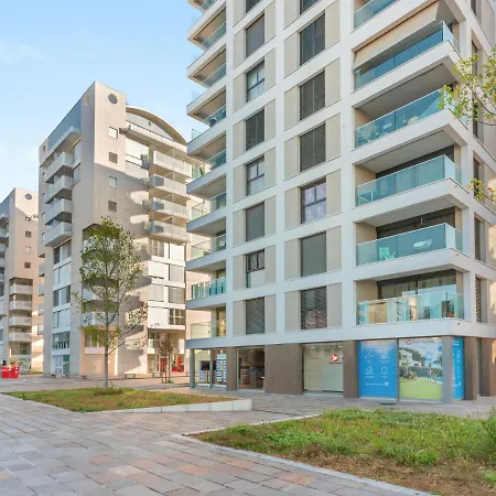 Loctowers A4-8-2 By Interhome * Λοκάρνο